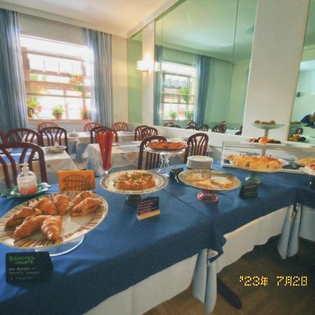 Hotel Emma Nord Rimini Buitenkant foto