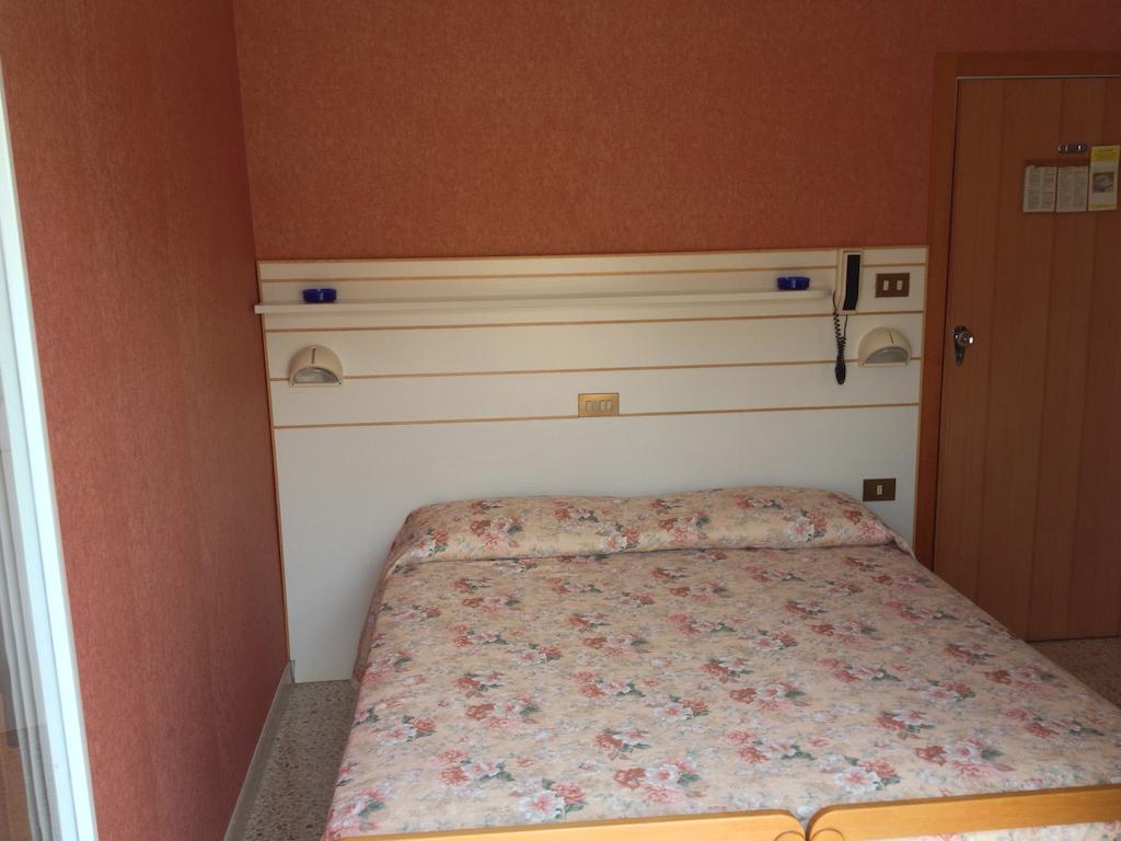 Hotel Emma Nord Rimini Kamer foto